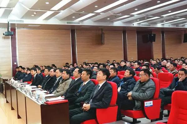 【新时代新篇章】 郑州永盈会重型装备有限公司揭牌庆典盛大举办